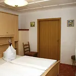 Und Jentsch Apartament *